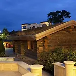 Hotell Yachthafenresidenz Hohe Duene 5*
