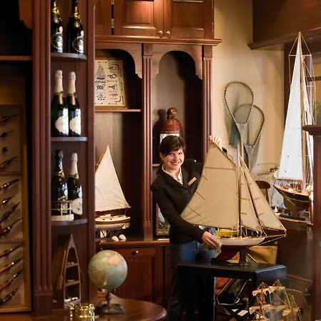 Hotel Yachthafenresidenz Hohe Duene