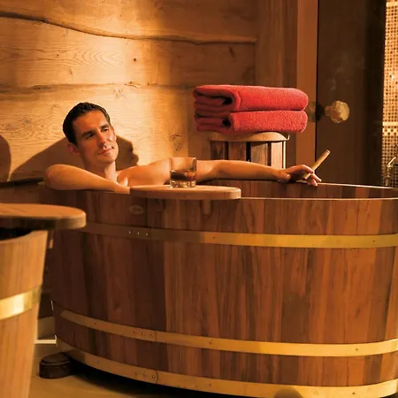 Hotel Yachthafenresidenz Hohe Düne Rostock