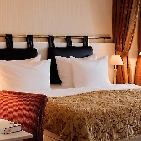 Yachthafenresidenz Hohe Duene Hotel Rostock