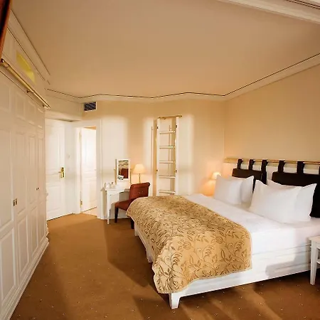 Hotel Yachthafenresidenz Hohe Duene Rostock