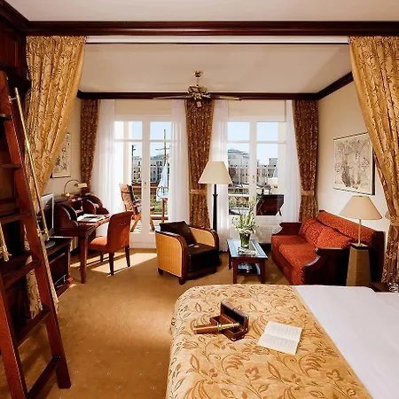 Yachthafenresidenz Hohe Duene Hotel Rostock