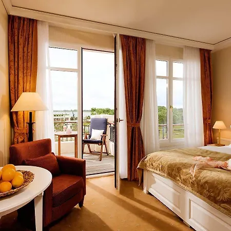 Hotel Yachthafenresidenz Hohe Duene 5*