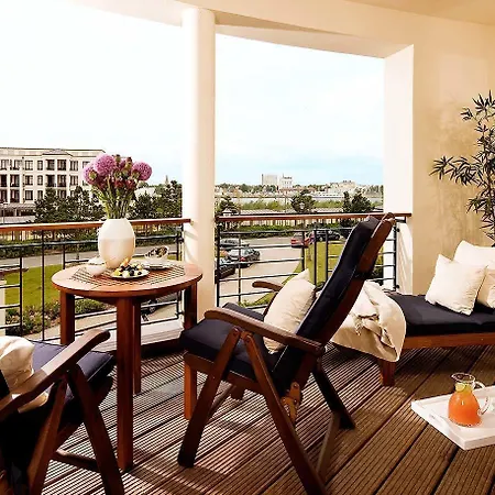 Yachthafenresidenz Hohe Düne 5* Rostock