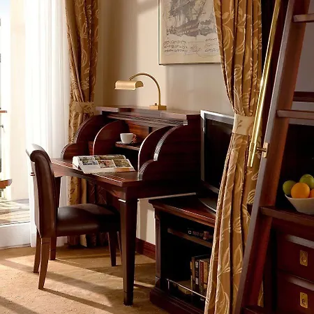 Yachthafenresidenz Hohe Duene