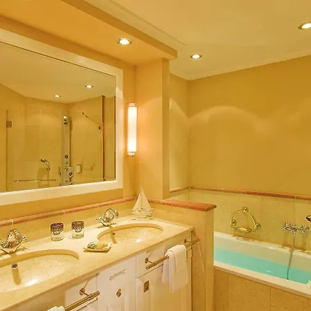 Hotel Yachthafenresidenz Hohe Düne