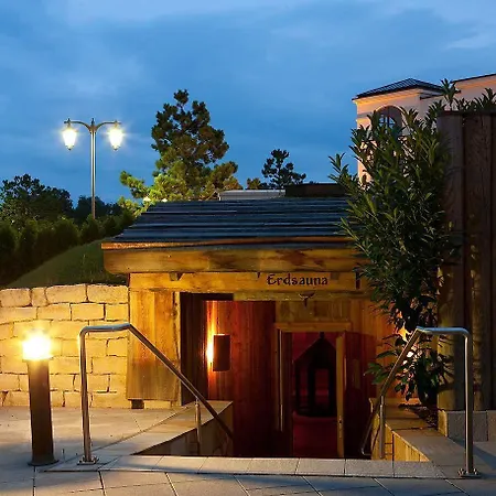 Yachthafenresidenz Hohe Duene 5* Rostock