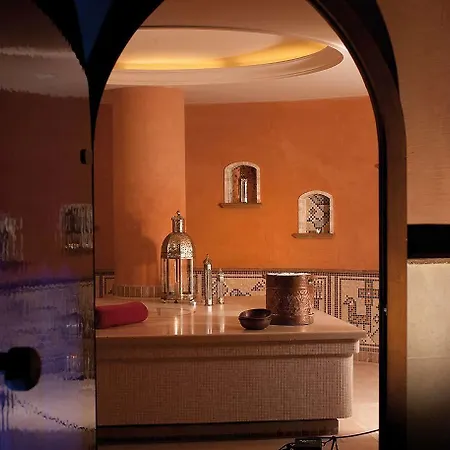 Yachthafenresidenz Hohe Duene 5*