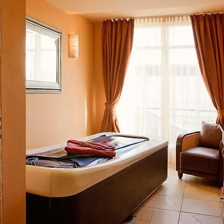 Yachthafenresidenz Hohe Duene Hotel Rostock