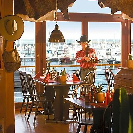 Hotel Yachthafenresidenz Hohe Düne 5*