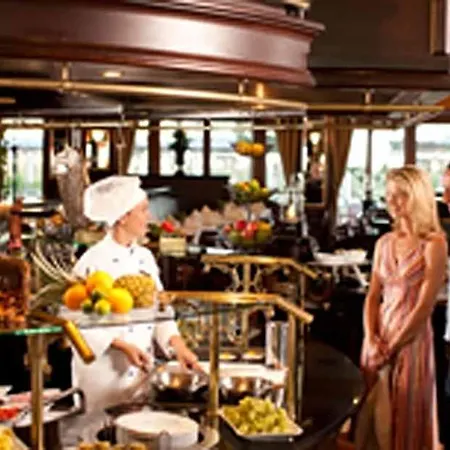 Hotel Yachthafenresidenz Hohe Düne 5*