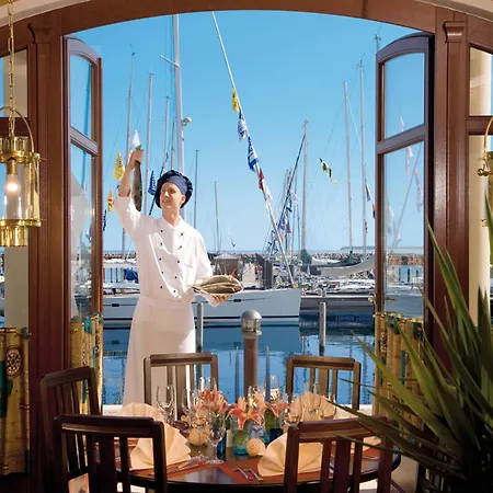 Yachthafenresidenz Hohe Duene Hotel Rostock