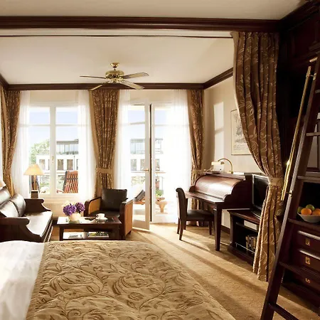 Yachthafenresidenz Hohe Duene Hotel 5*