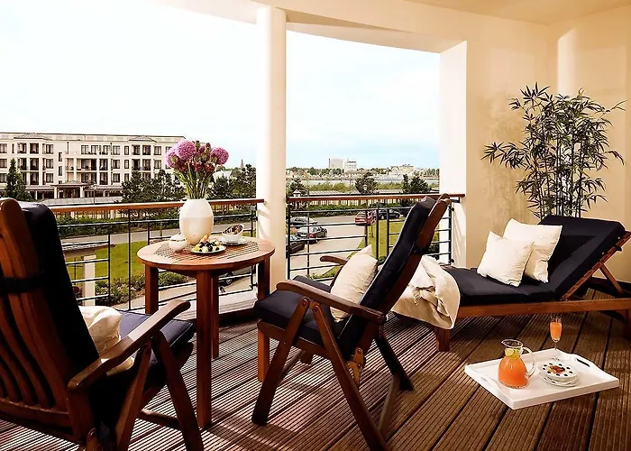 Yachthafenresidenz Hohe Duene 5* Rostock