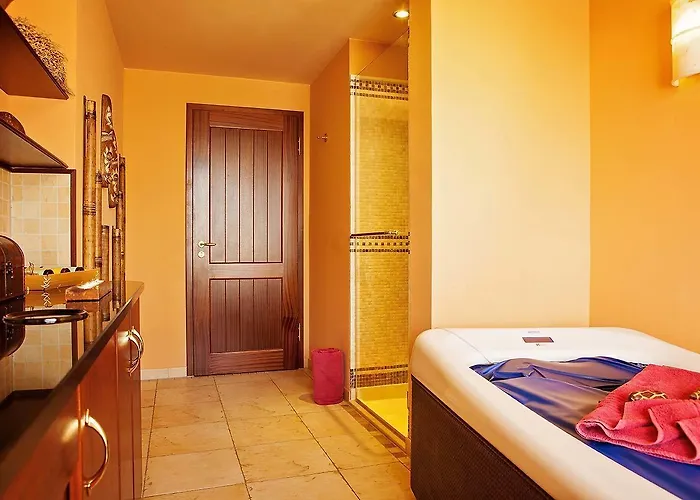 Yachthafenresidenz Hohe Duene