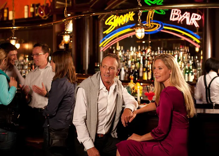 Hotel Yachthafenresidenz Hohe Duene 5*