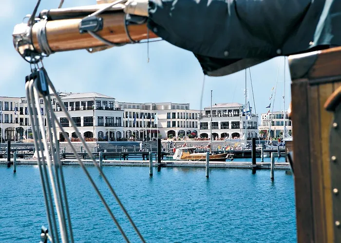 Hotel Yachthafenresidenz Hohe Duene 5*